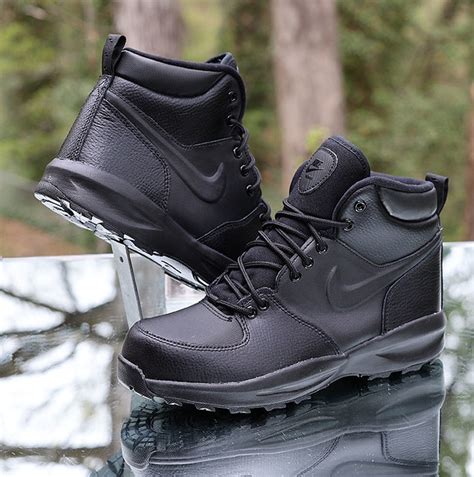 nike manoa leather schwarz preis|Nike manoa boots waterproof.